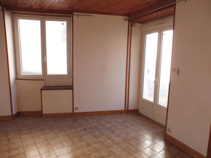 Image No.6-3 Bed House for sale