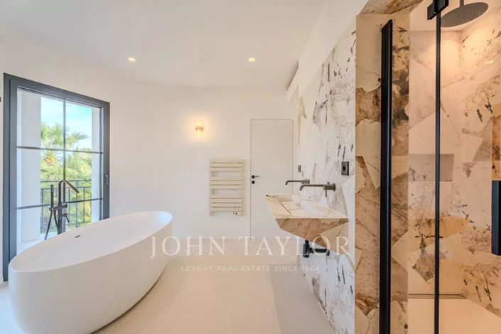 Image No.14-4 Bed House for sale