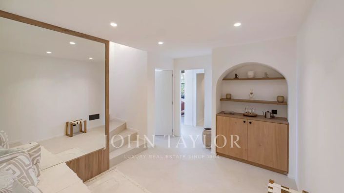 Image No.22-4 Bed House for sale