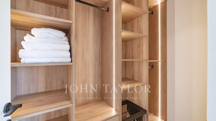 Image No.30-4 Bed House for sale