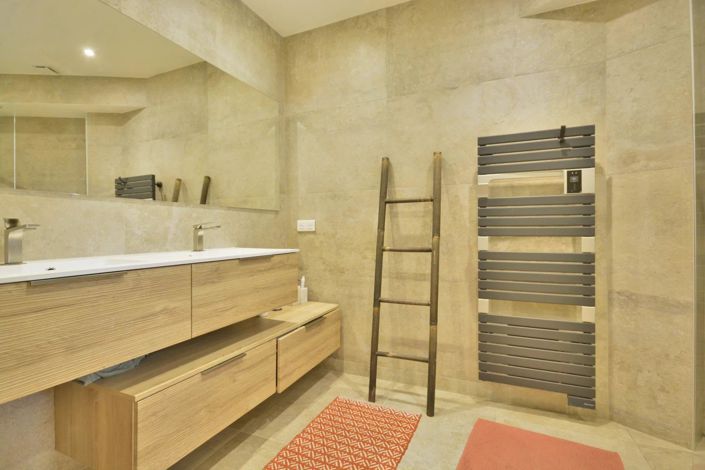 Image No.23-4 Bed House for sale