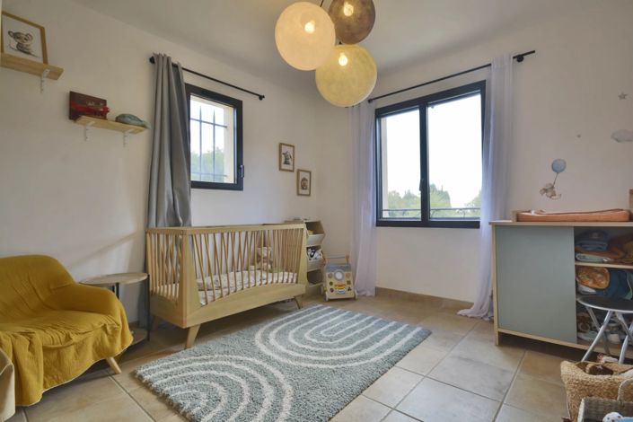 Image No.26-4 Bed House for sale