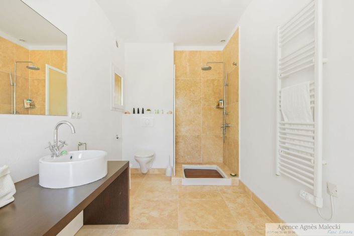 Image No.22-3 Bed House for sale