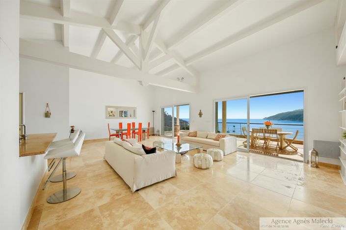 Image No.11-3 Bed House for sale