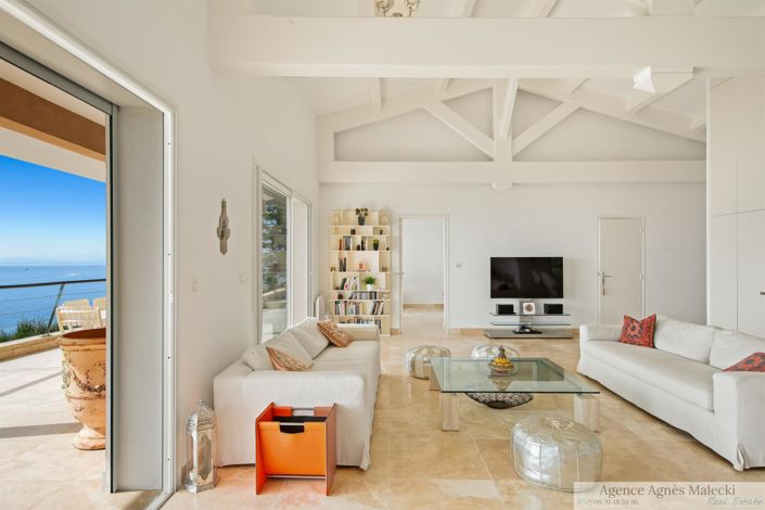 Image No.12-3 Bed House for sale