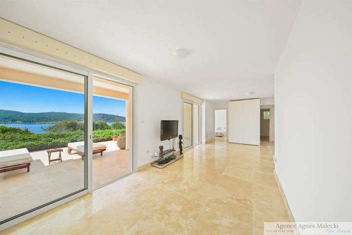 Image No.21-3 Bed House for sale