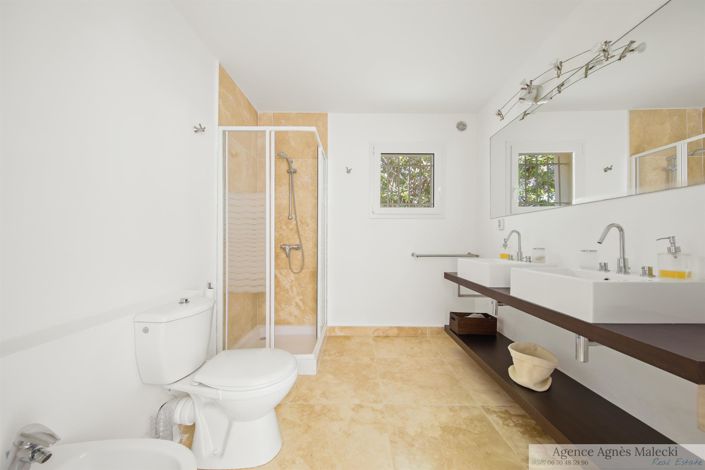 Image No.23-3 Bed House for sale