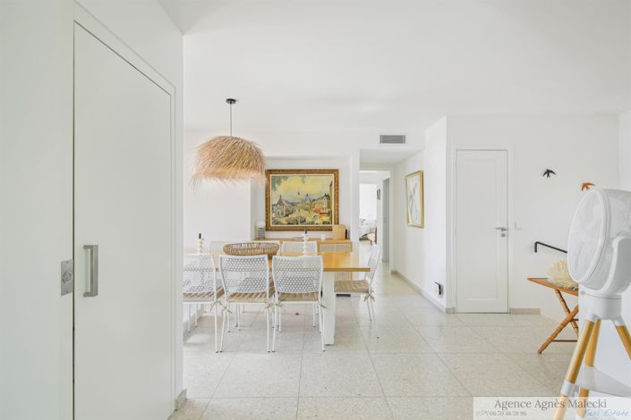 Image No.16-6 Bed House for sale