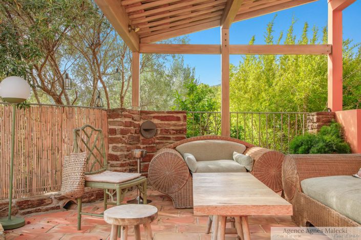 Image No.6-6 Bed House for sale