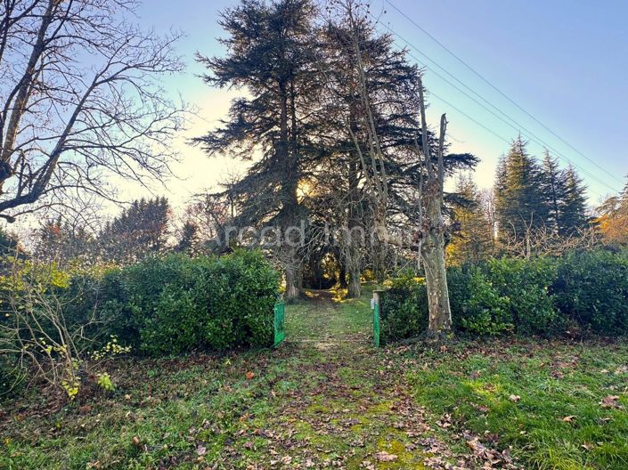 Image No.8-7 Bed House for sale