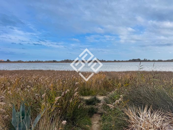 Image No.10-1 Bed Apartment for sale