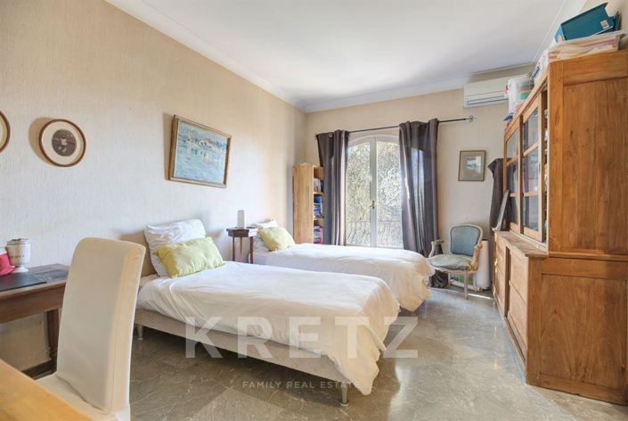 Image No.22-Propriété de 4 chambres à vendre à Nice