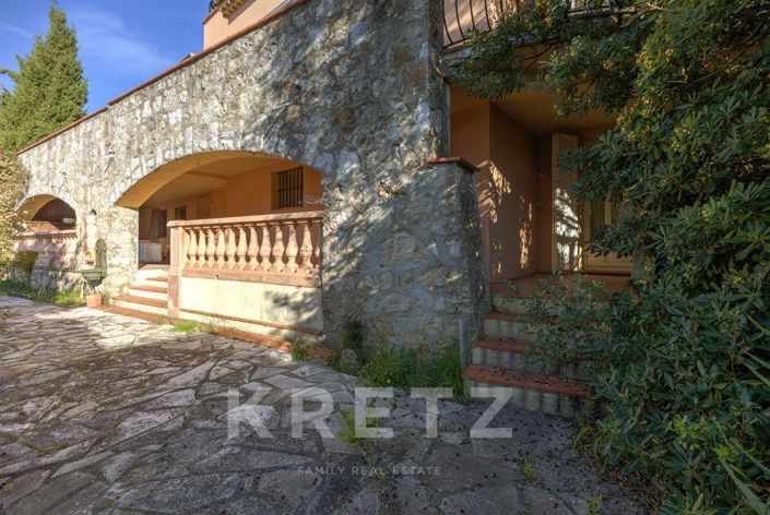 Image No.24-4 Bed Property for sale