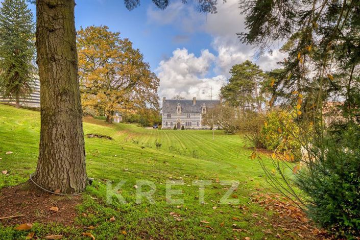 Image No.16-6 Bed House for sale