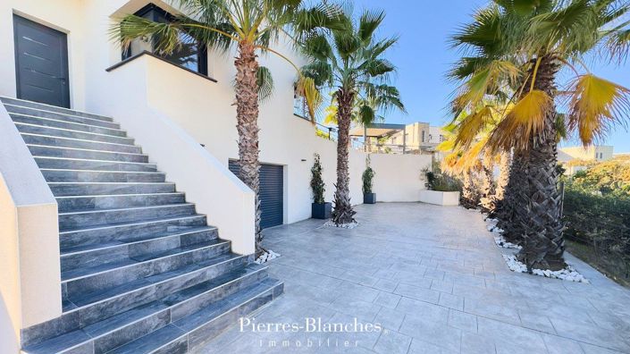 Image No.10-4 Bed House for sale