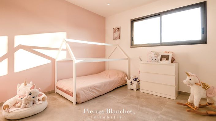 Image No.13-4 Bed House for sale