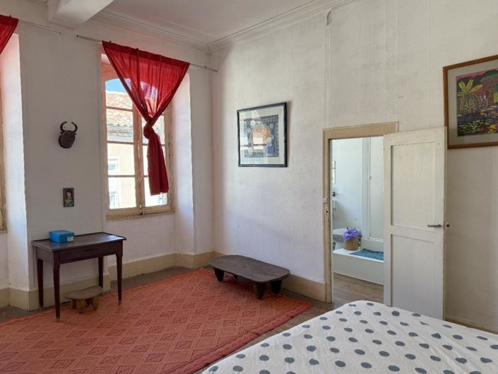 Image No.13-6 Bed House for sale