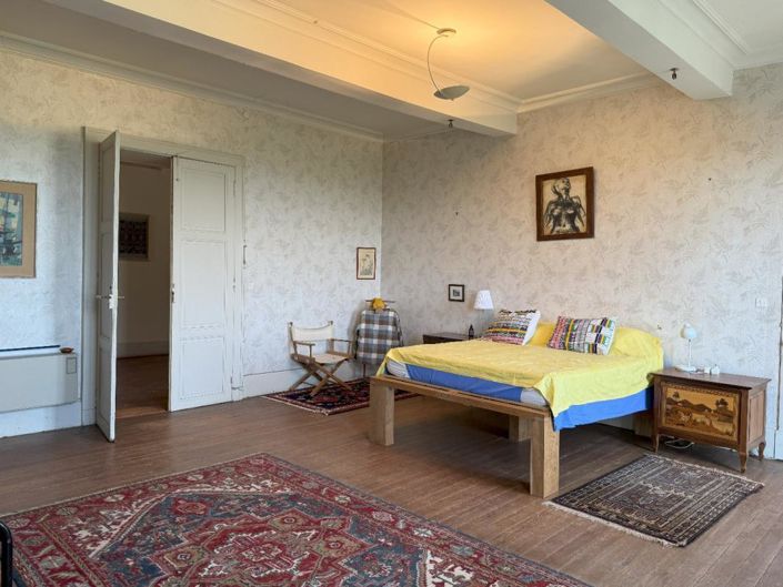 Image No.15-6 Bed House for sale