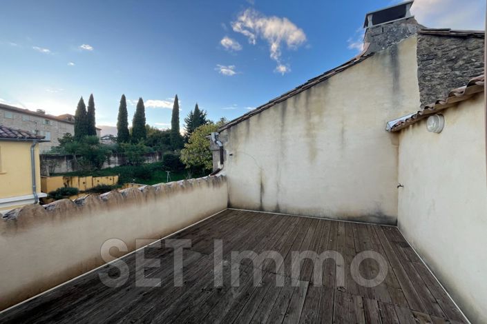 Image No.1-2 Bed House for sale