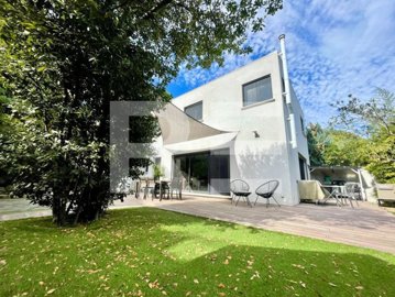 Maison de 3 chambres à vendre à Nîmes