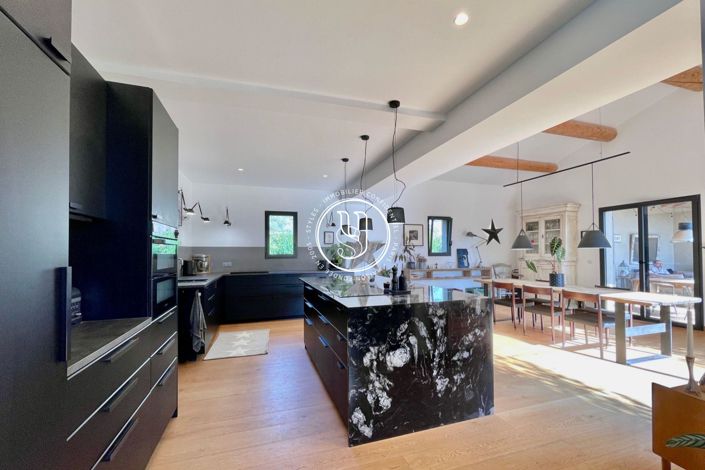 Image No.9-4 Bed House for sale