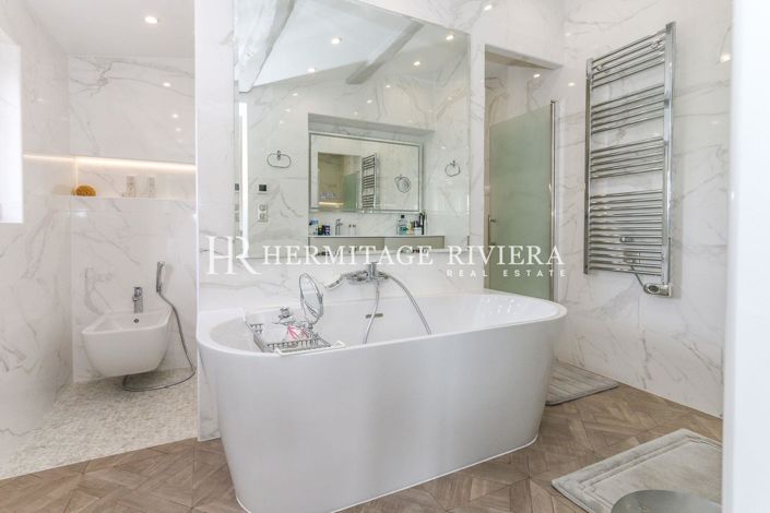 Image No.20-5 Bed House for sale