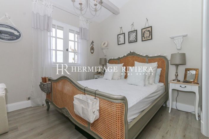 Image No.22-5 Bed House for sale