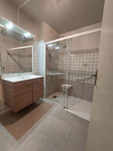 Image No.11-3 Bed House for sale