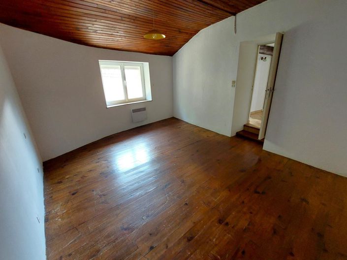 Image No.8-3 Bed House for sale