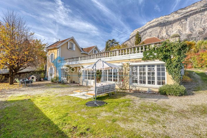 Image No.2-4 Bed House for sale