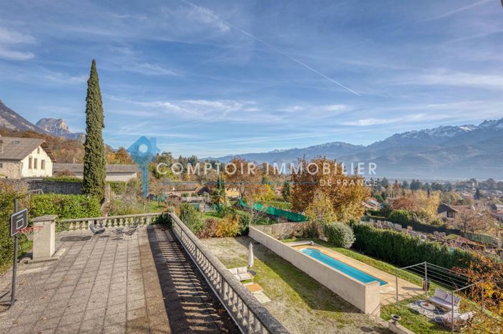 Image No.21-4 Bed House for sale