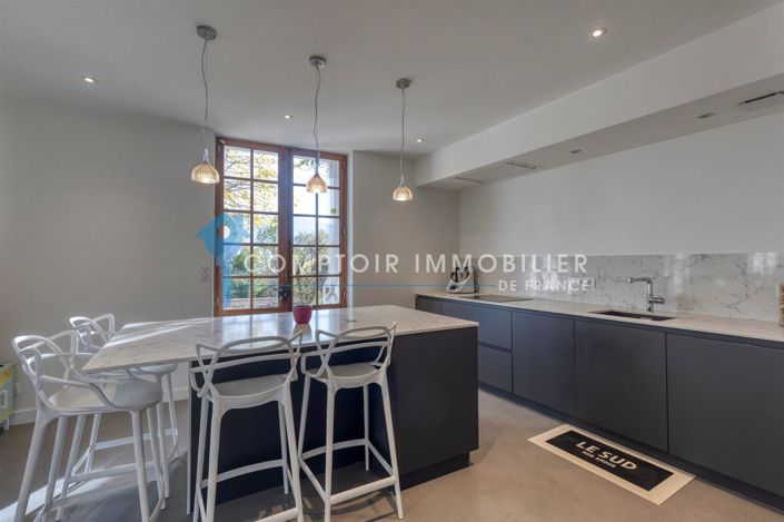 Image No.7-4 Bed House for sale