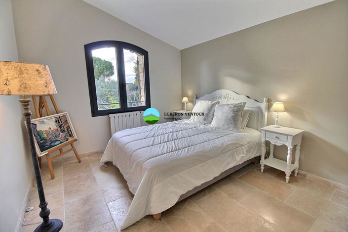 Image No.11-5 Bed House for sale