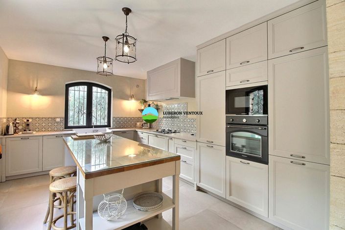 Image No.5-5 Bed House for sale