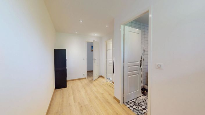 Image No.7-3 Bed Apartment for sale