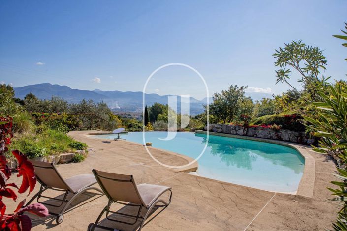 Image No.2-11 Bed House for sale