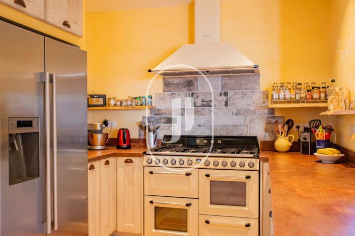 Image No.5-11 Bed House for sale