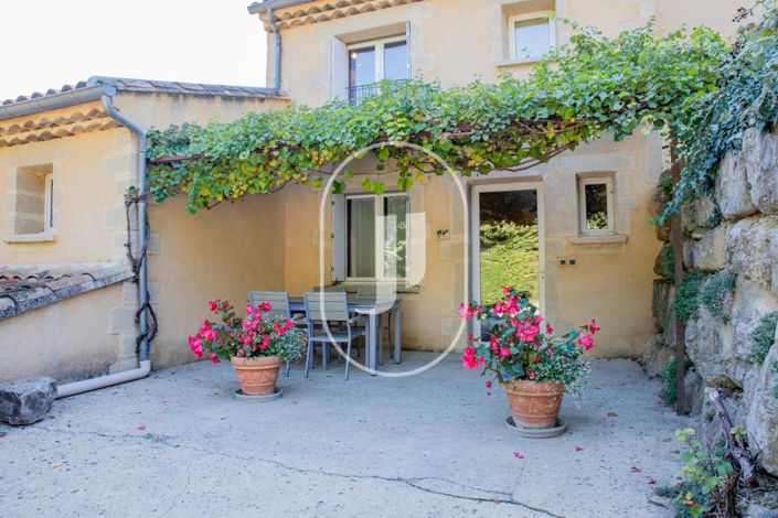 Image No.9-11 Bed House for sale