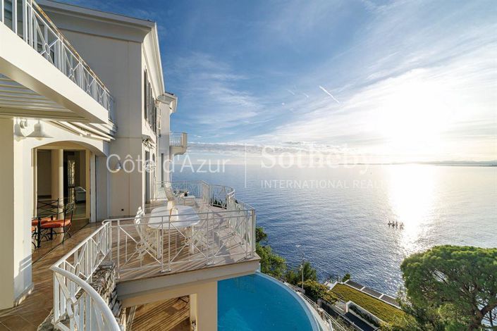 Image No.2-6 Bed Property for sale