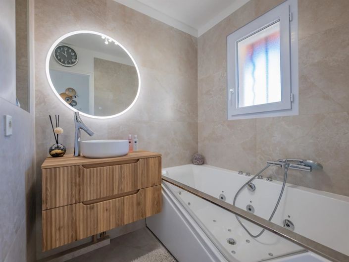 Image No.10-3 Bed House for sale