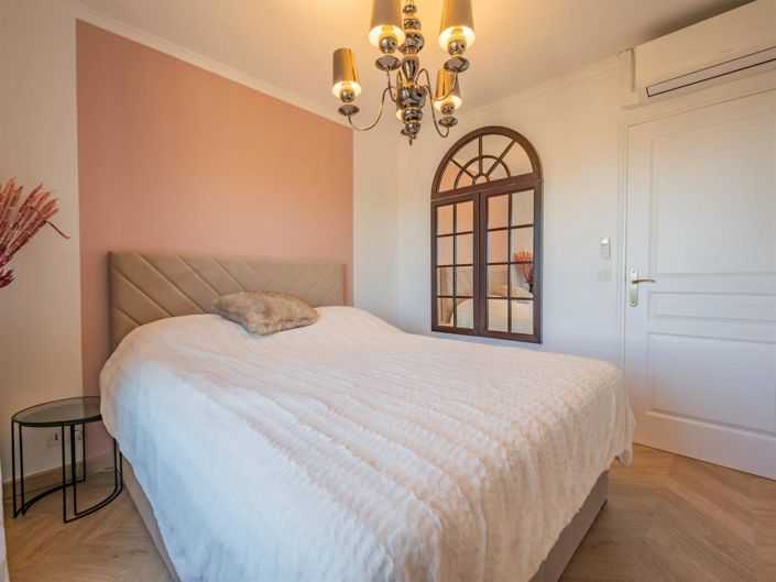 Image No.12-3 Bed House for sale