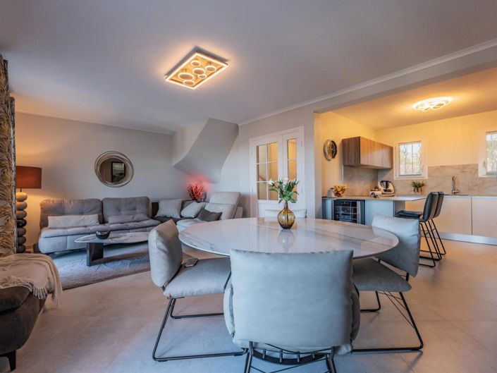 Image No.8-3 Bed House for sale