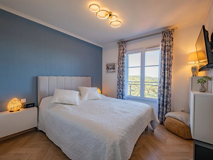 Image No.9-3 Bed House for sale