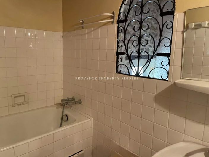 Image No.18-4 Bed House for sale