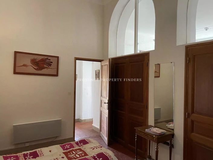 Image No.19-4 Bed House for sale