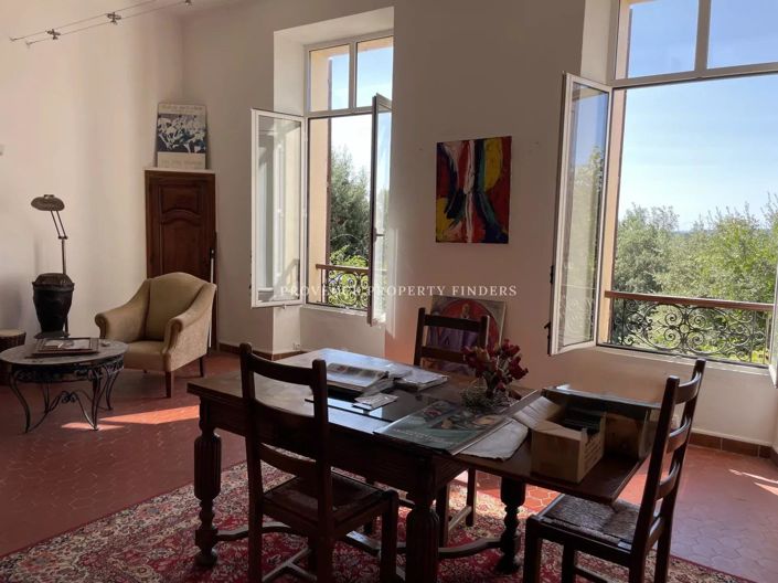 Image No.2-4 Bed House for sale