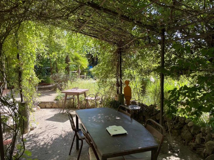 Image No.8-4 Bed House for sale