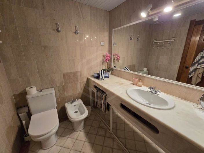 Image No.28-2 Bed Apartment for sale