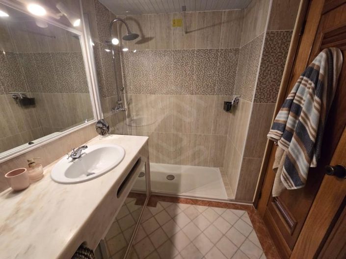 Image No.30-2 Bed Apartment for sale