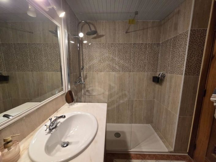 Image No.33-2 Bed Apartment for sale